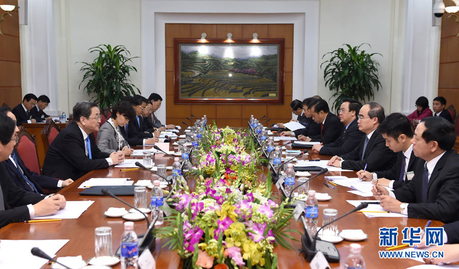 12月25日至27日，中共中央政治局常委、全國政協(xié)主席俞正聲對越南進(jìn)行正式訪問。這是12月26日，俞正聲在河內(nèi)與越南祖國陣線主席阮善仁舉行會談。 新華社記者馬占成攝