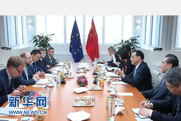 當?shù)貢r間6月29日上午，國務院總理李克強在布魯塞爾會見歐洲議會議長舒爾茨。 新華社記者 龐興雷 攝