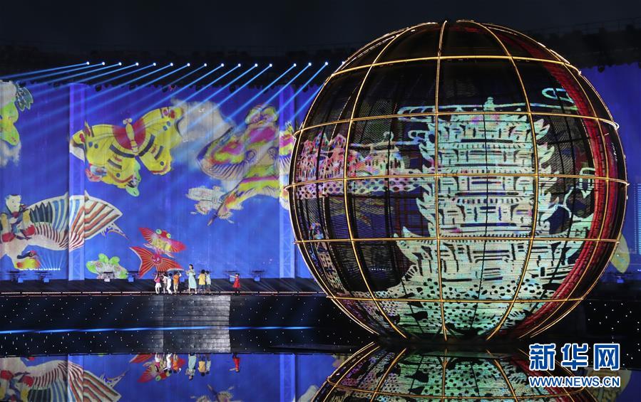 （新華全媒頭條&middot;上合青島峰會&middot;圖文互動(dòng)）（3）攜手前進(jìn)，開啟上合發(fā)展新征程 &mdash;&mdash;習(xí)近平主席主持上合組織青島峰會 并舉行系列活動(dòng)紀(jì)實(shí)