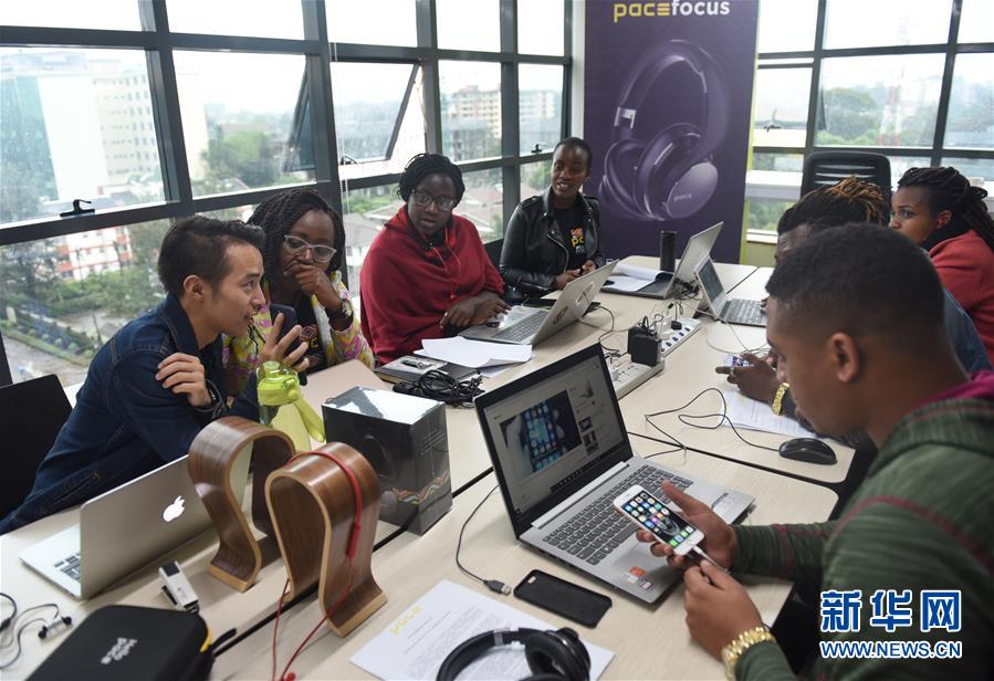 （國(guó)際&middot;中非合作論壇&middot;圖文互動(dòng)）（1）他把耳機(jī)賣(mài)到肯尼亞總統(tǒng)府&mdash;&mdash;記在非洲當(dāng)創(chuàng)客的中國(guó)青年劉鵬