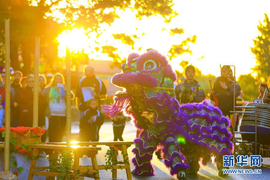 (國際)(2)澳大利亞揚鎮(zhèn)舉辦“中國節(jié)”