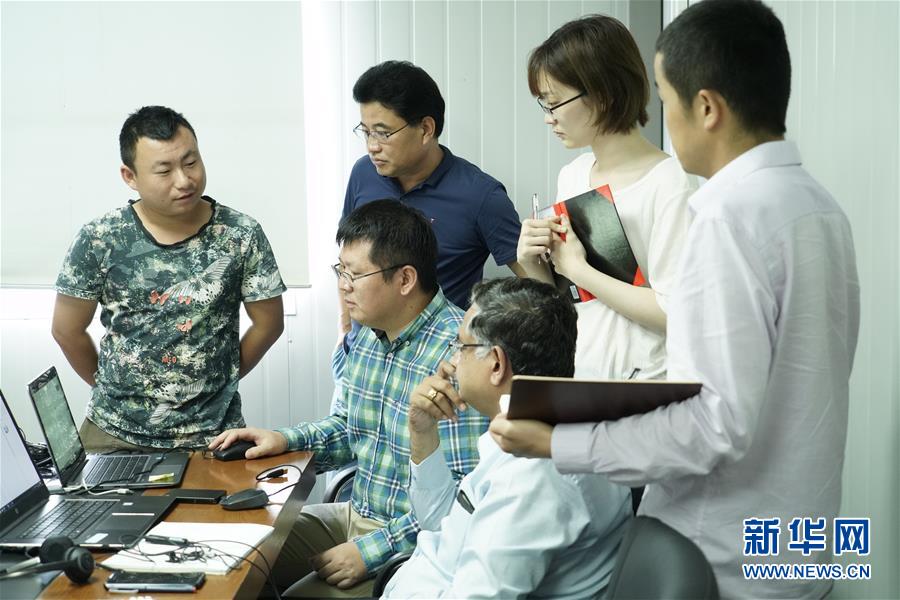 （國際&middot;圖文互動）（1）通訊：春節(jié)，&ldquo;是工期而不是假期&rdquo;&mdash;&mdash;記科倫坡港口城的中國建設(shè)者