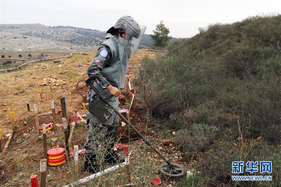 （國(guó)際&middot;圖文互動(dòng)）（2）通訊：&ldquo;中國(guó)軍人掃雷一如既往專業(yè)和敬業(yè)！&rdquo;&mdash;&mdash;記中國(guó)赴黎維和部隊(duì)完成&ldquo;藍(lán)線&rdquo;3個(gè)雷場(chǎng)清排任務(wù)
