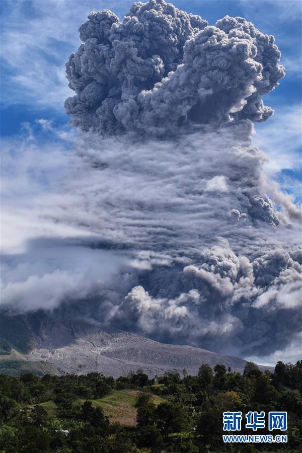 (國(guó)際)(3)印尼錫納朋火山噴發(fā)