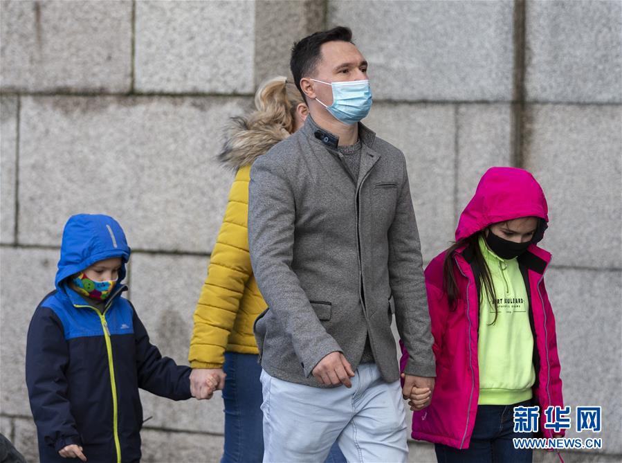 (國際疫情)(2)英國新冠確診病例數(shù)過百萬 計(jì)劃再度實(shí)施“禁足”措施