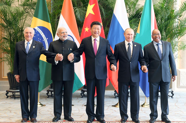 習近平出席金磚國家領(lǐng)導(dǎo)人非正式會晤