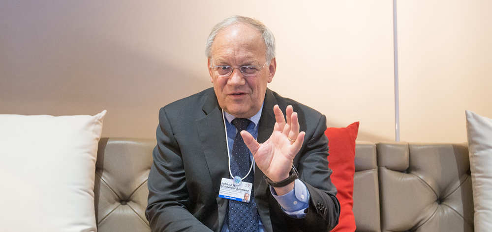 瑞士希望搭乘中國發(fā)展的&ldquo;快車&rdquo;&mdash;&mdash;訪瑞士聯(lián)邦委員兼經(jīng)濟、教研部長施奈德－阿曼