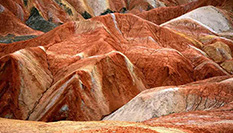 &ldquo;五一&rdquo;將至 甘肅張掖七彩丹霞旅游&ldquo;升溫&rdquo;